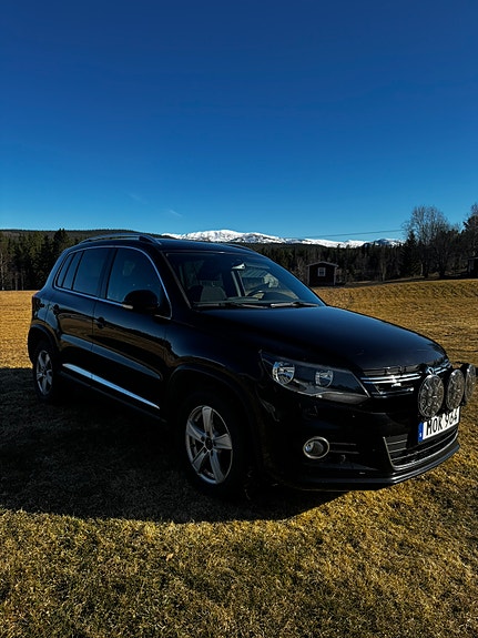 Volkswagen Tiguan 2 of 8
