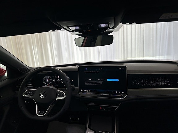 Volkswagen Passat 6 of 12