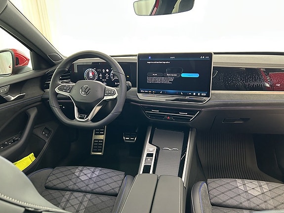 Volkswagen Passat 8 of 12