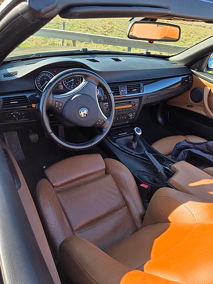 BMW 325i 5 of 5