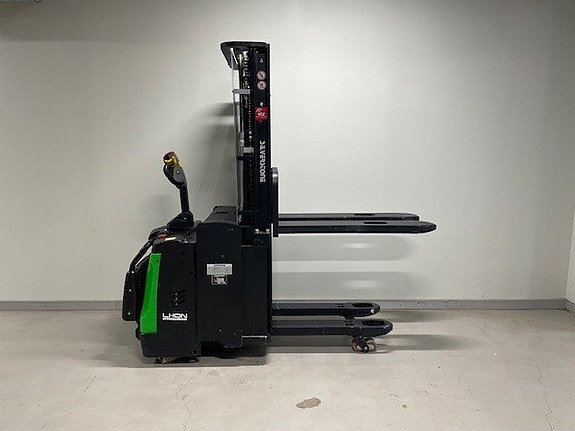 Silverstone 1600kg Triplex 4,5m Litium 4 of 5