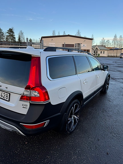 Volvo XC70 4 of 5