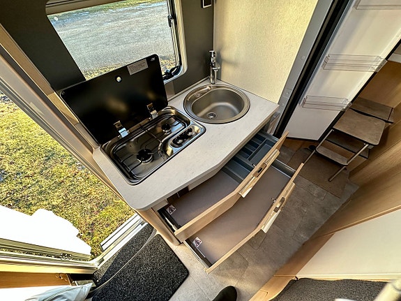 Hymer B-MC T 580 Blackline 18 of 23