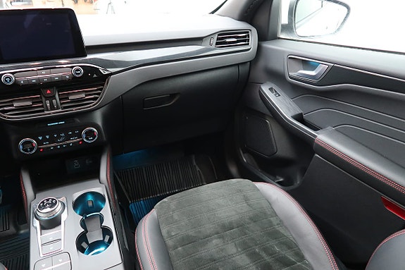 Ford Kuga 7 of 25