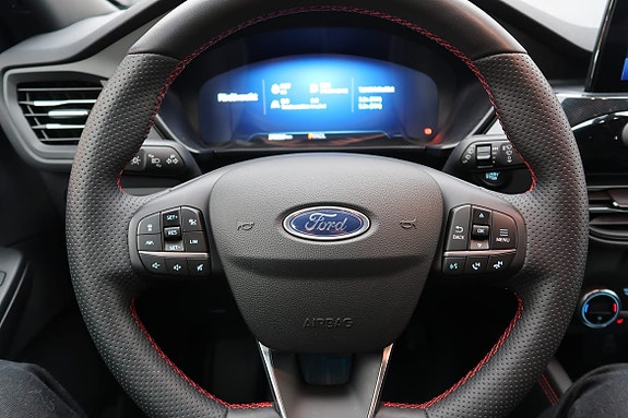Ford Kuga 11 of 27