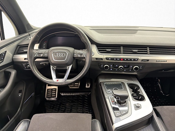 Audi Q7 16 of 30