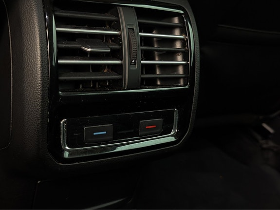 Volkswagen Passat Alltrack 19 of 25