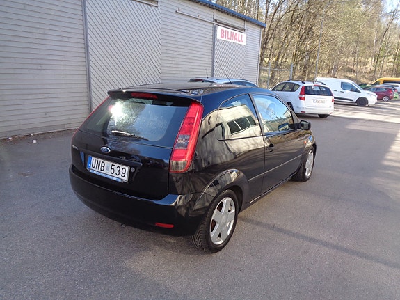 Ford Fiesta 4 of 12