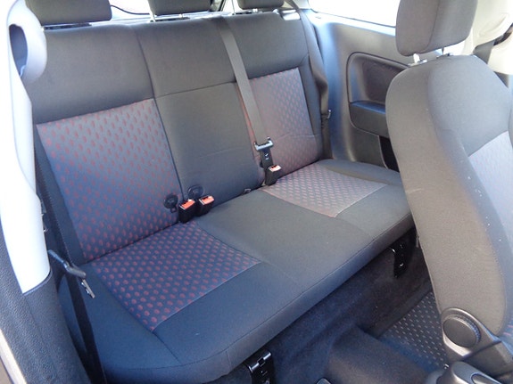 Ford Fiesta 9 of 12