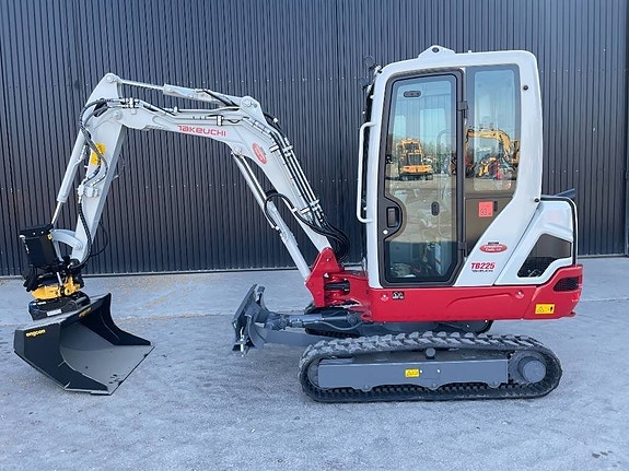 Takeuchi TB 225 / EC204 / MIG 2 / S40