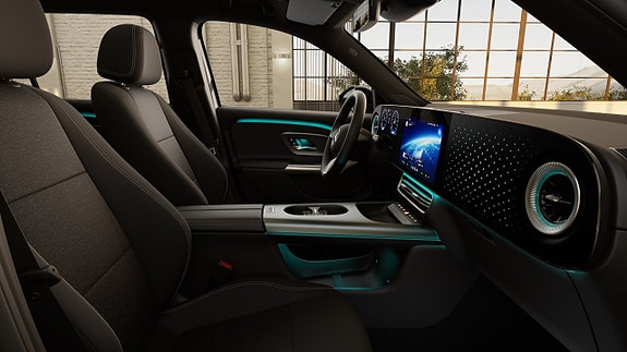 Mercedes-Benz GLB250+ 12 of 16