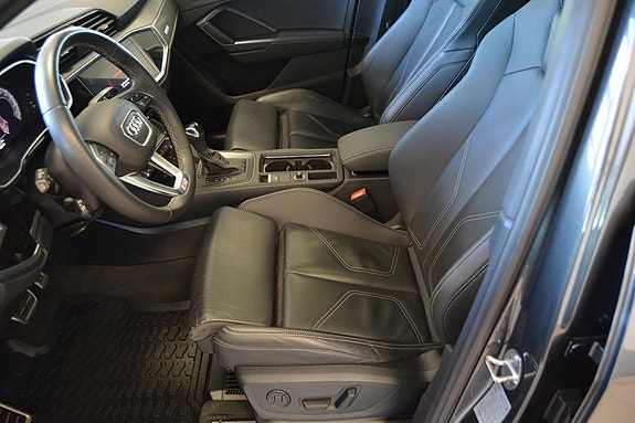 Audi Q3 10 of 21