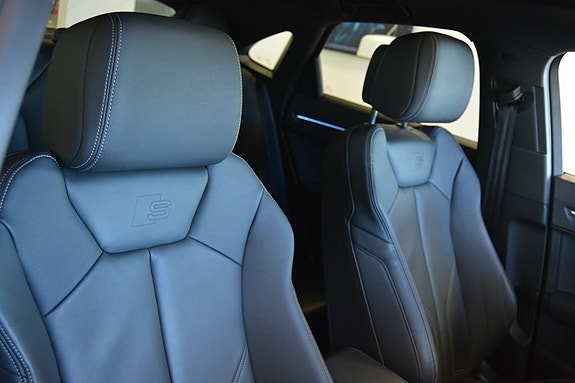 Audi Q3 12 of 21