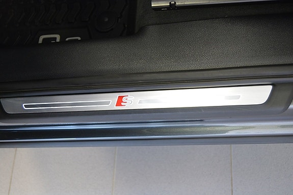 Audi Q3 16 of 21