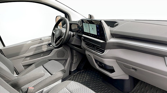 Volkswagen Caravelle 11 of 16