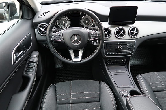Mercedes-Benz GLA200 d 7 of 13