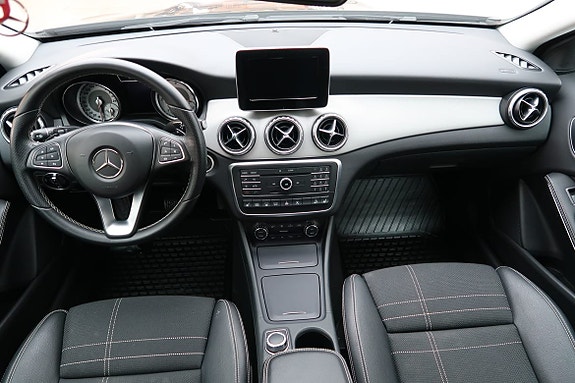 Mercedes-Benz GLA200 d 8 of 13