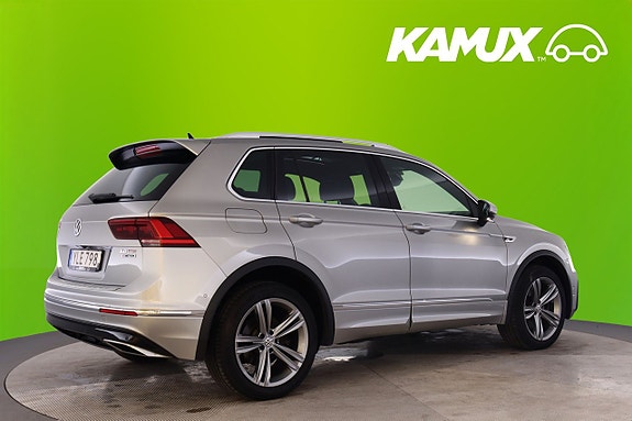 Volkswagen Tiguan 2 of 5