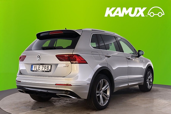 Volkswagen Tiguan 4 of 5
