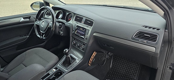 Volkswagen Golf I 8 of 9