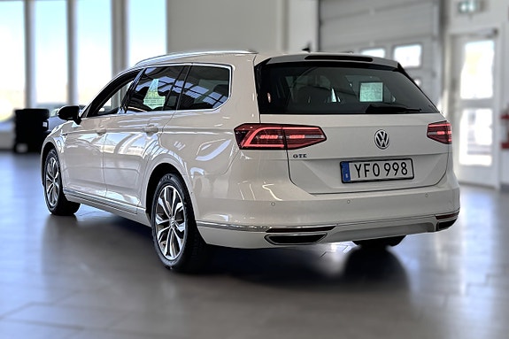 Volkswagen Passat 3 of 5
