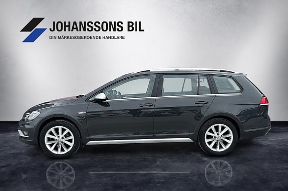 Volkswagen Golf Alltrack 2 of 5