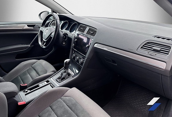 Volkswagen Golf Alltrack 4 of 5