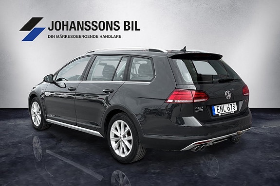 Volkswagen Golf Alltrack 3 of 5
