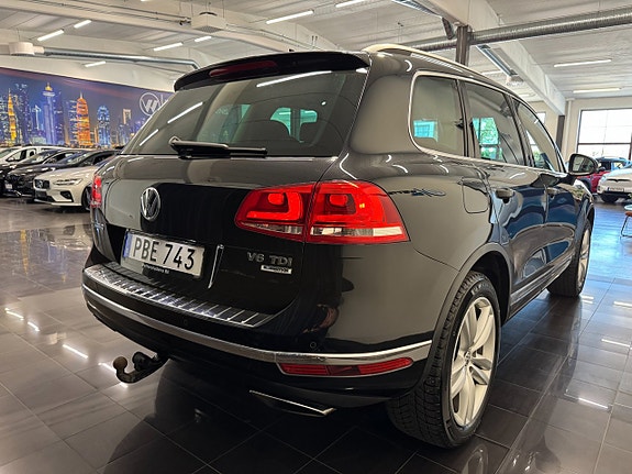 Volkswagen Touareg 5 of 5