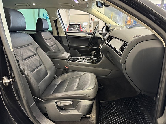 Volkswagen Touareg 14 of 21