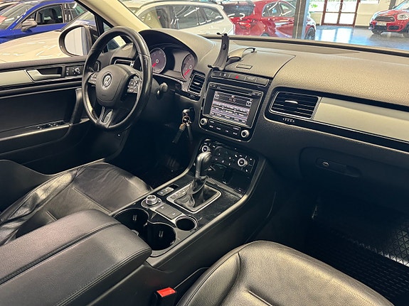 Volkswagen Touareg 10 of 21