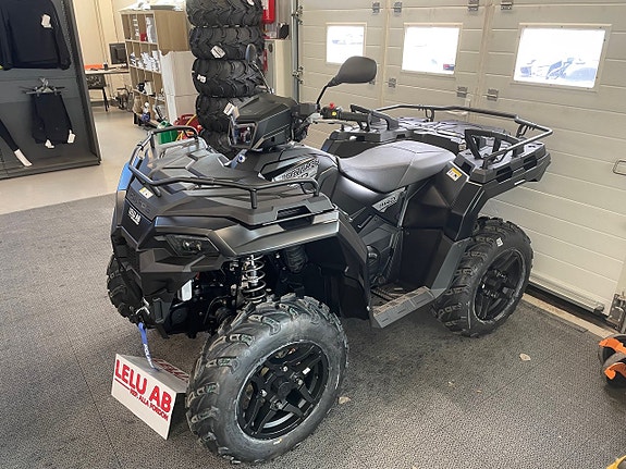 Polaris Sportsman 570 EPS Black edition 2 of 3