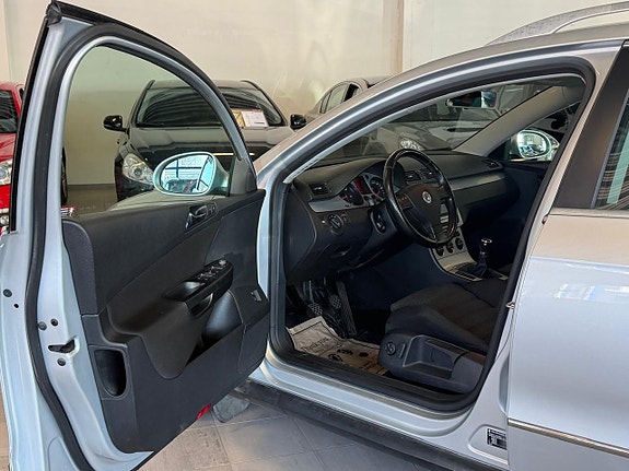 Volkswagen Passat 5 of 5