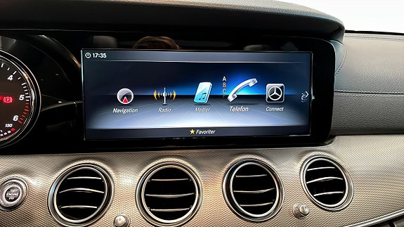 Mercedes-Benz E220 15 of 26