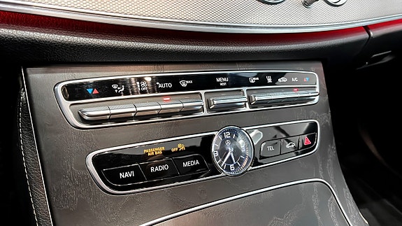 Mercedes-Benz E220 20 of 26