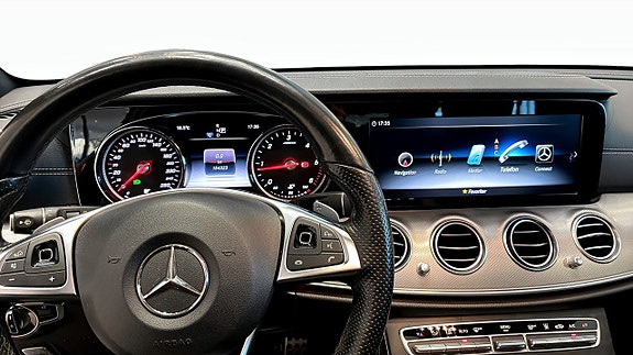 Mercedes-Benz E220 13 of 26