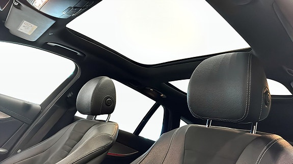 Mercedes-Benz E220 26 of 26
