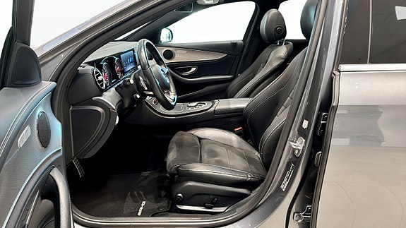 Mercedes-Benz E220 14 of 26