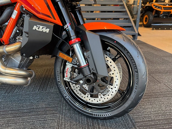 KTM 1390 SUPER DUKE R *HÖSTDEAL* (Ink tech pack) 5 of 8