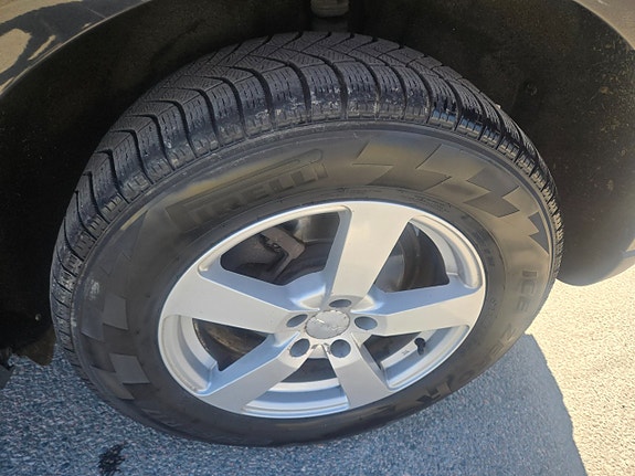 Audi Q5 11 of 16