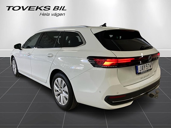 Volkswagen Passat 3 of 5