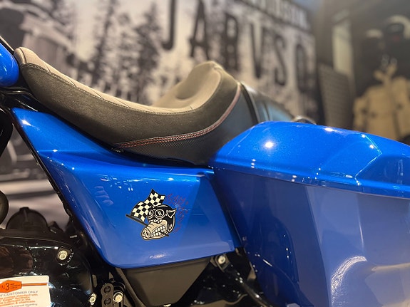 Harley-Davidson CVO Road Glide ST "Electric Coast" 20 of 22