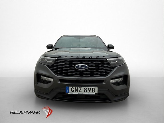 Ford Explorer 2 of 5