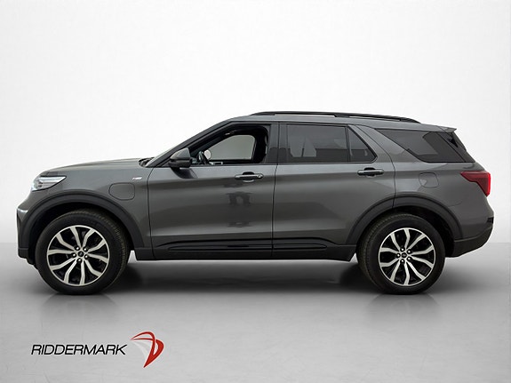 Ford Explorer 4 of 5