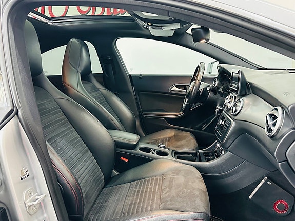 Mercedes-Benz CLA220 14 of 19