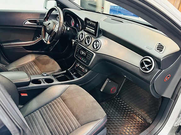 Mercedes-Benz CLA220 15 of 19