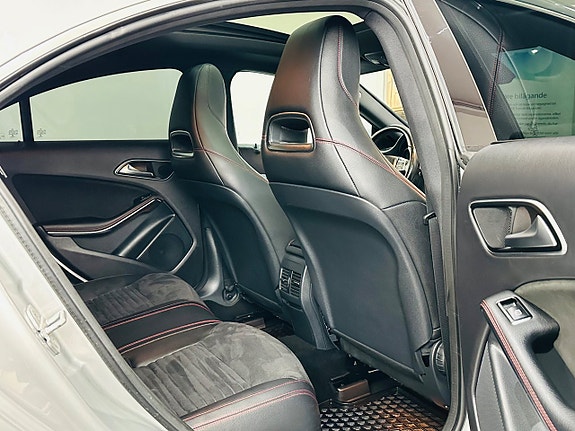 Mercedes-Benz CLA220 16 of 19