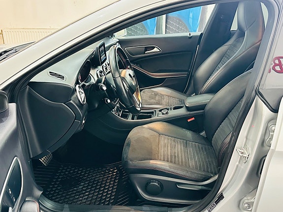 Mercedes-Benz CLA220 11 of 19