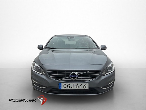 Volvo S60 2 of 5