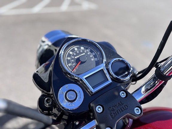 ROYAL Enfield Goan 350 Rave Red 8 of 8